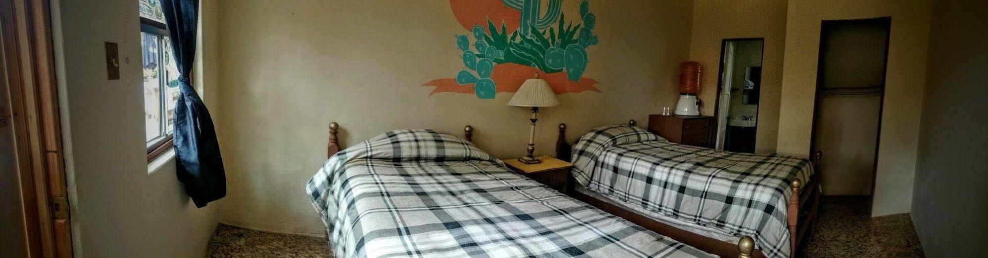 Old Mill Hotel San Quintin Luaran gambar
